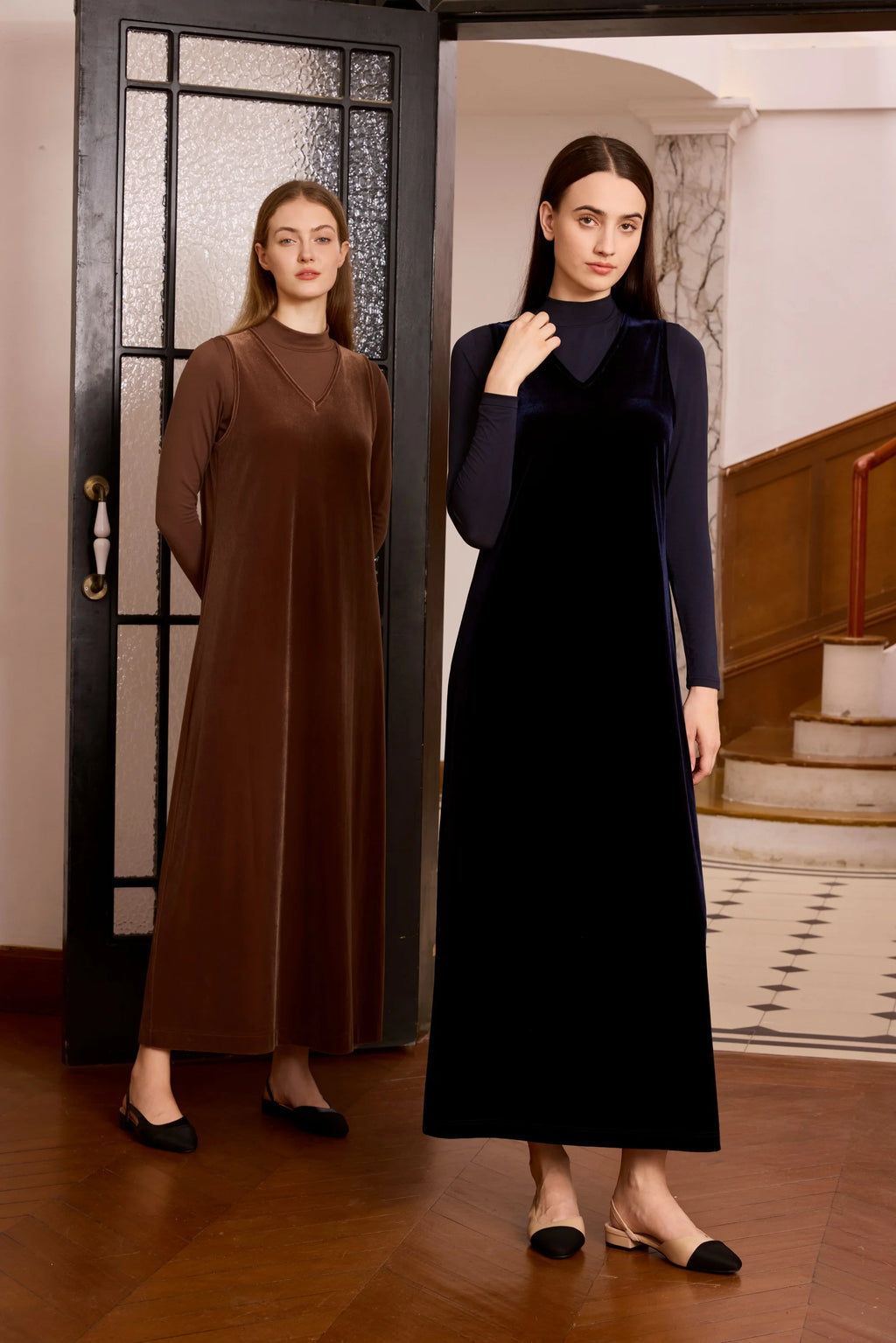 AP Women 2026 Autumn and Winter Modal Mesh Shirt and V Neck Velvet Maxi Dress High Quality